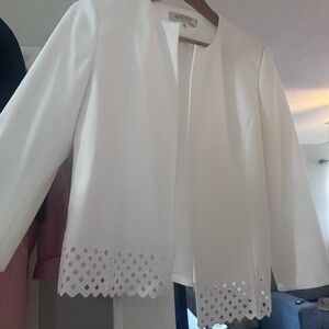 Kasper Women's Elegant White Blazer with Lattice Detail
